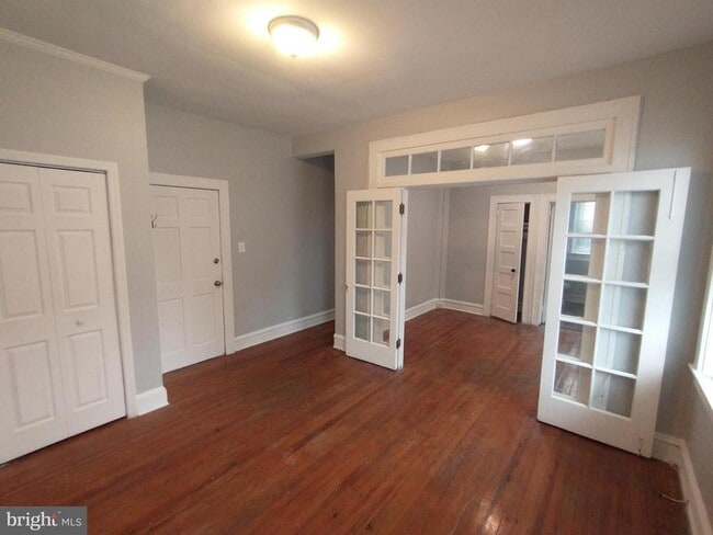 Building Photo - 307 Dolphin St Unit 2E Rental