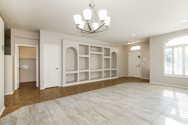 Photo - 1913 S 83rd Dr