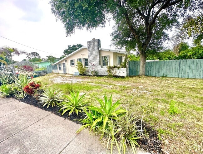 Building Photo - 3006 N 25th St Rental
