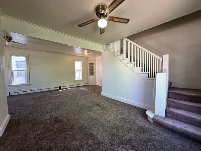 Photo - Spacious 3+ bedroom house $895