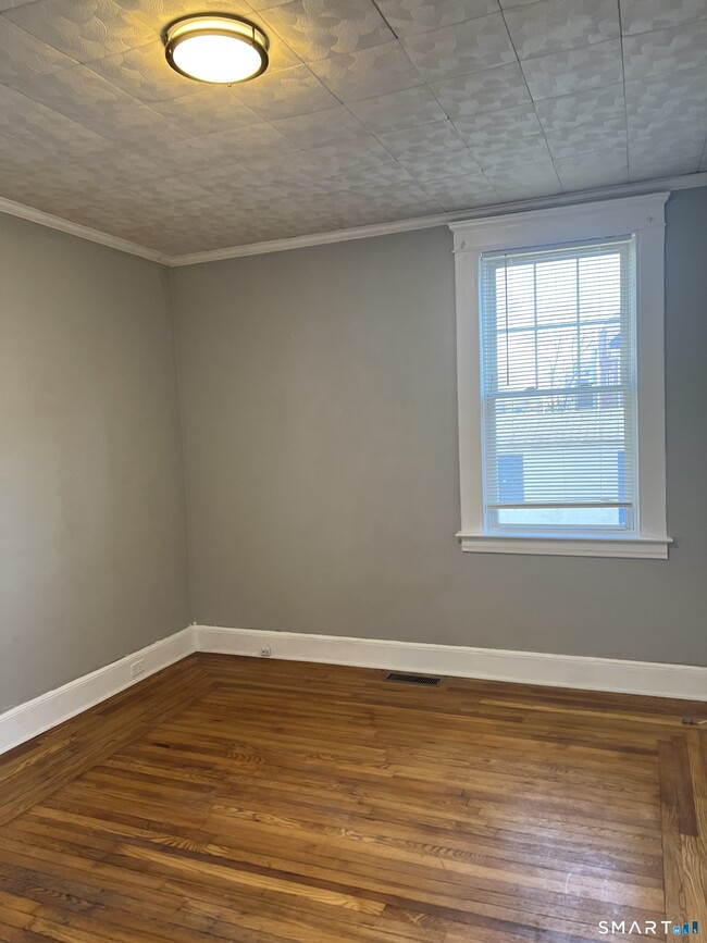 299 Park St Unit 1FB