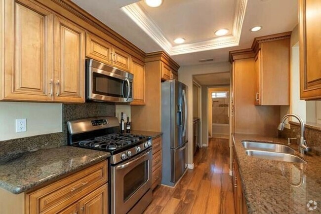 Building Photo - Pristine and Spacious 2-Bedroom in Escondido! Rental