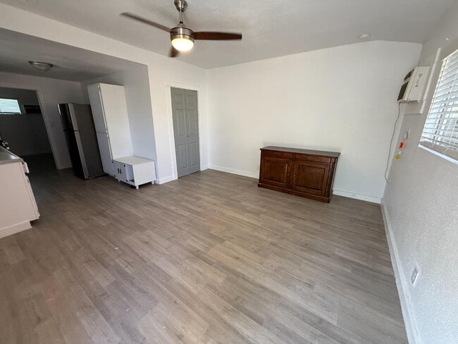 Building Photo - 1910 Escalon Ave