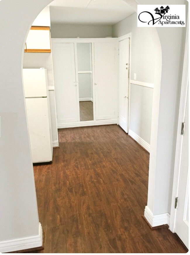 Photo - Virginia Apartments