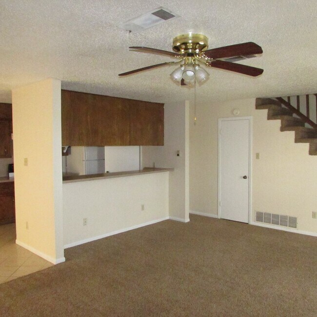 3008 Chaucer Dr Unit D