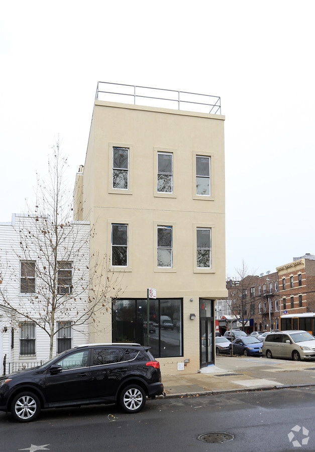 Photo - 1701-1703 White Plains Rd