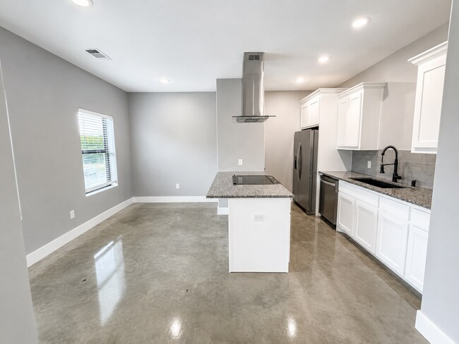 Photo - 1213 Oak Dr Unit 101
