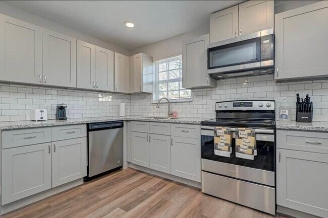 Photo - 7412 Pond St Apartment Unit B