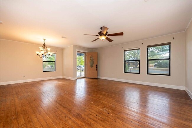 406 Lexington Rd