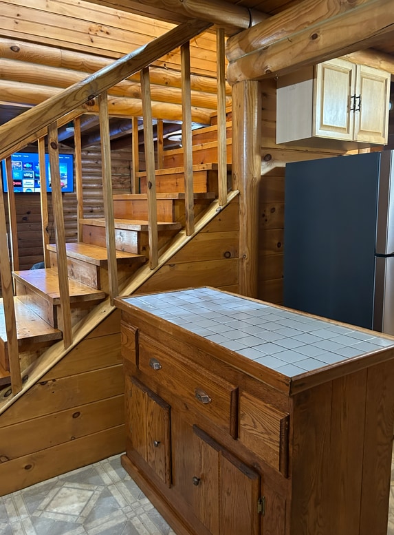 Photo - 573 Centre St