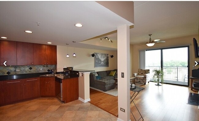 Building Photo - 6420 Double Eagle Dr Unit 809