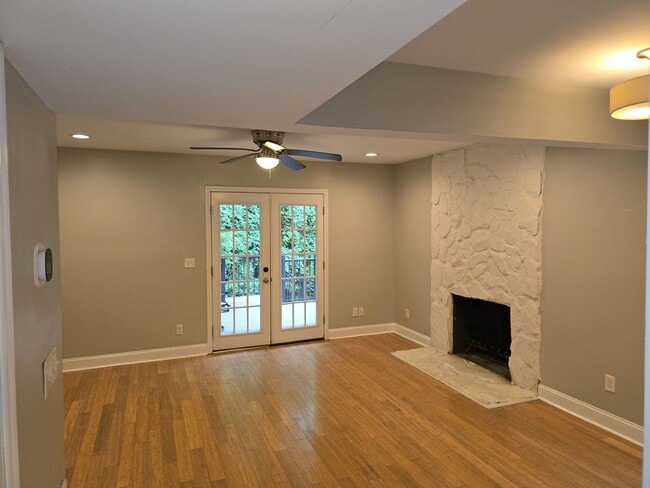 Photo - 1902 Village Lake Dr
