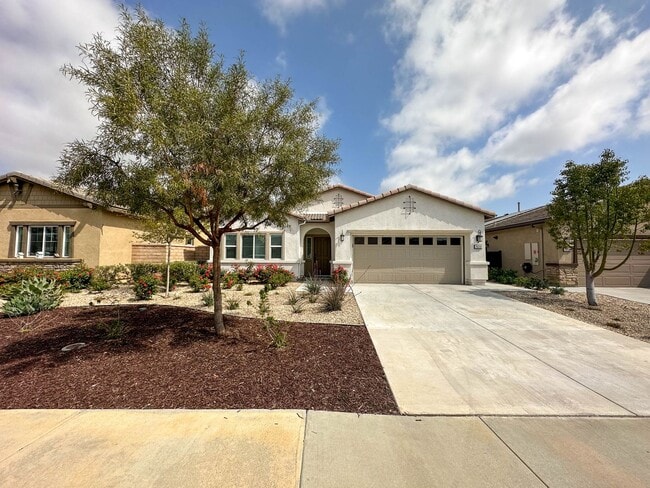 Photo - COMING SOON! * RARE OPPORTUNITY * SENIOR (55+) ROOM FOR RENT IN PRISTINE GATED COMMUNITY IN MENIFEE!