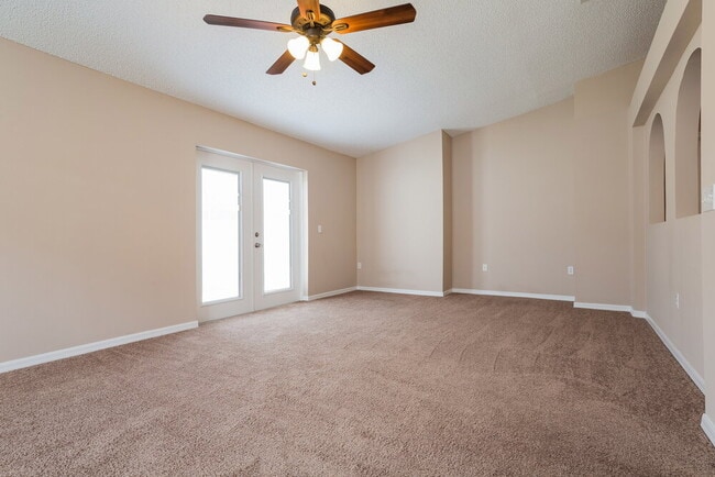 Photo - 125 Sterling Pine St