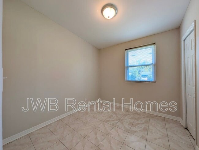 Photo - 9064 11th Ave