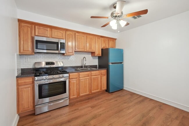Photo - 140 Hopkins Ave