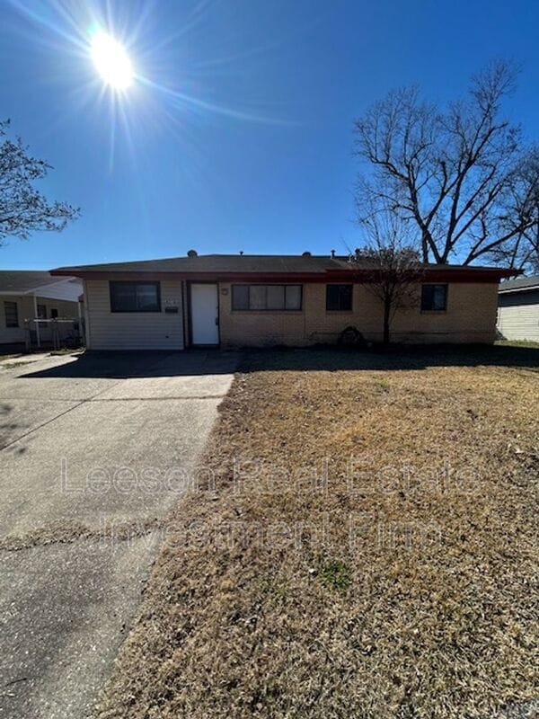 Building Photo - 4216 Parkway