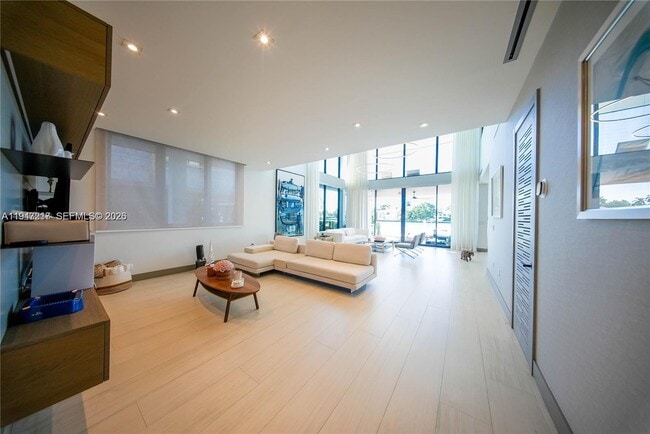 Photo - 7520 W Treasure Dr