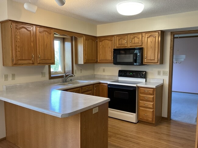 Photo - 9930 Valley Vista Pl