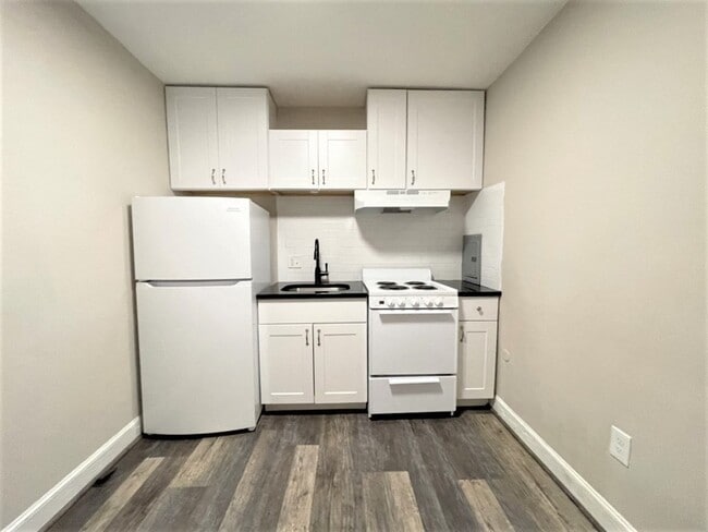 Building Photo - 625 Main St Unit 39