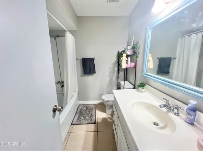 Photo - 2819 N 48th Ln