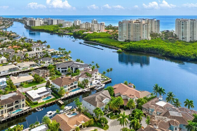 Photo - 863 Enfield St