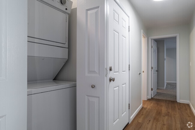 2BR, 2BA - 1,089 SF