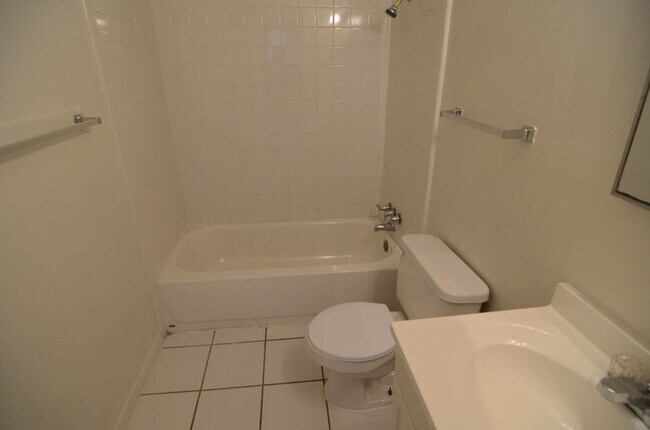 Photo - 700 Grande Dr