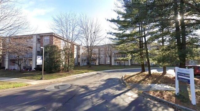 Building Photo - 34601 Elmwood St Rental