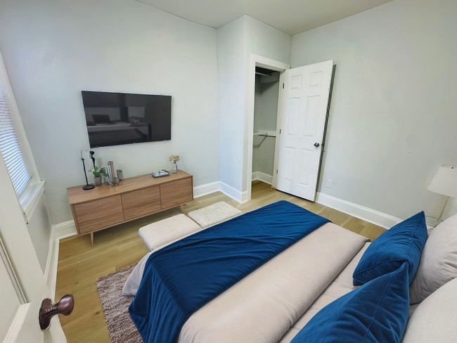 Photo - Remodeled 3b/1b House in South Philly! Section 8 Only