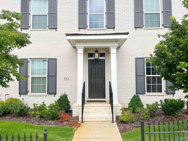 Photo - 531 Town Madison Blvd