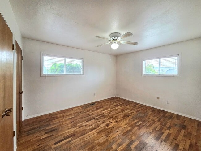 Photo - Oversized (@ whopping 2,600+ Sq. Ft.), Beautifully Charming 4-Bed, 2-Bath Home in Wenatchee!!
