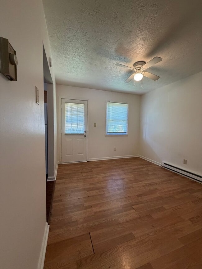Photo - FIRST MONTH HALF OFF - 2 Bedroom in Versailles Unit 11