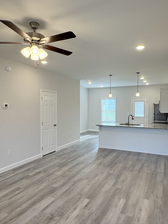 Photo - 934 Rodeo Ln