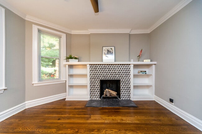 Photo - 2037 W Estes Ave Unit 1