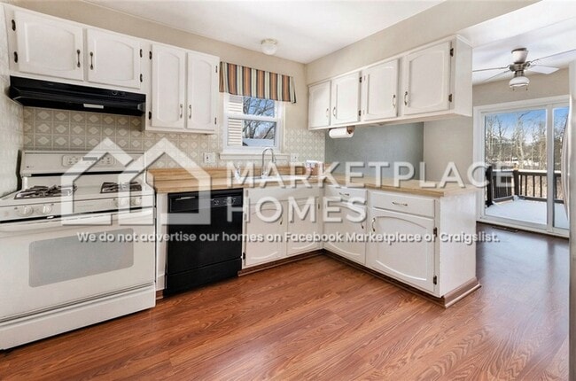 Photo - 42038 Cherry Hill Rd