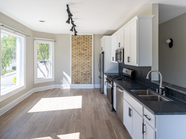 Photo - 2581 S Kinnickinnic Ave Unit Upper