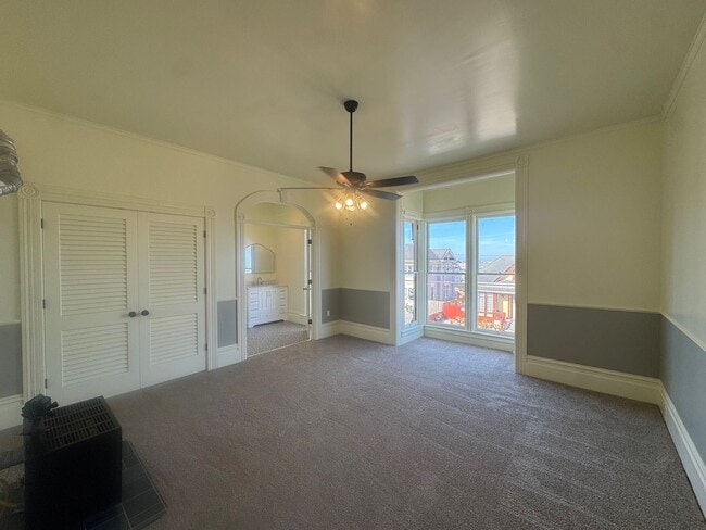 Building Photo - 14th &amp; B Unit 1405 B ST