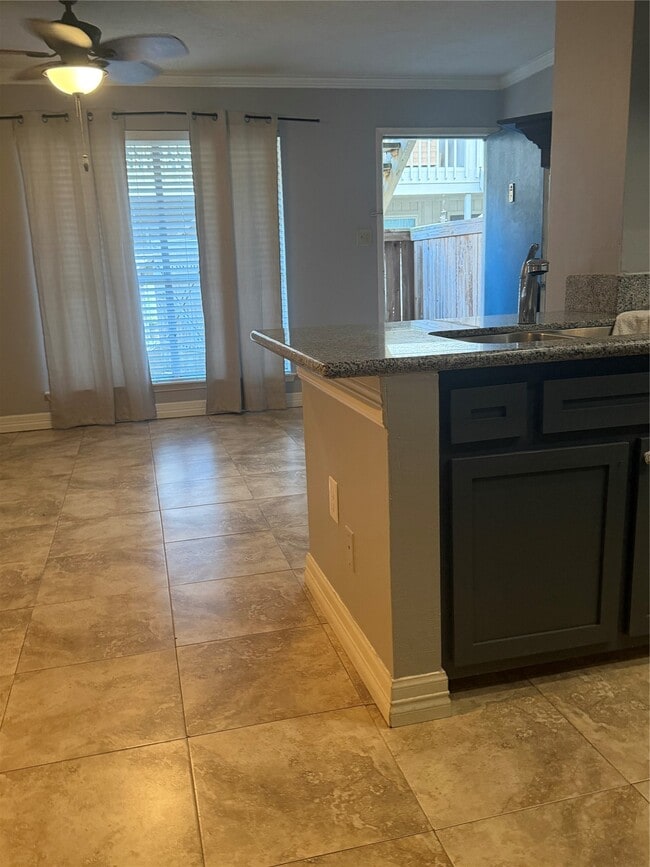 Photo - 3919 Fairmont Pkwy Unit 205