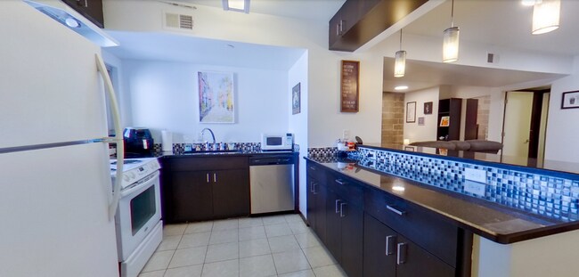 Photo - 1112 Moro St Unit B