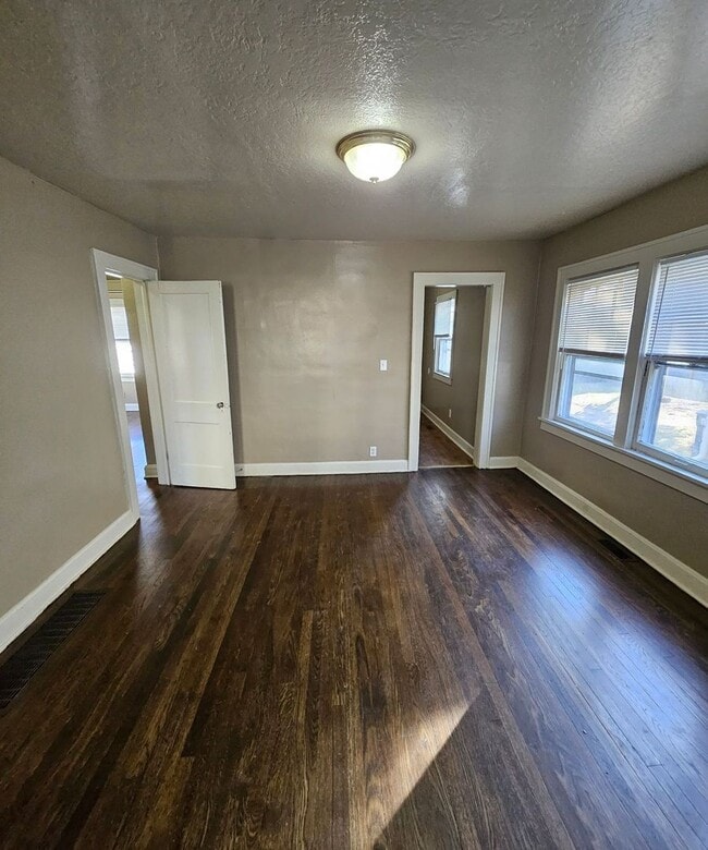 Photo - 5405/5407 Harrison St. Unit 5407 Harrison St. 1F