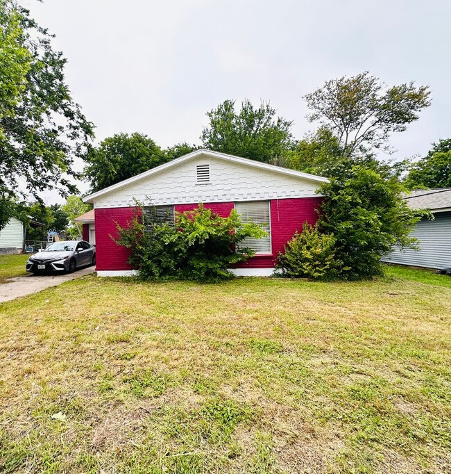 Building Photo - Beautiful family home!!!