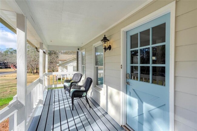 Photo - 302 Independence Way