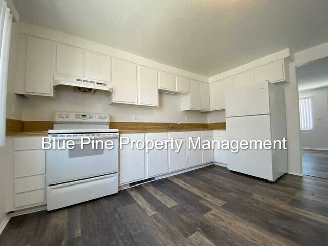 Photo - 411 Gladstone St Unit 2