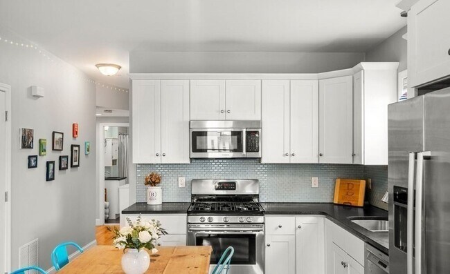 995 Dorchester Ave Unit 2