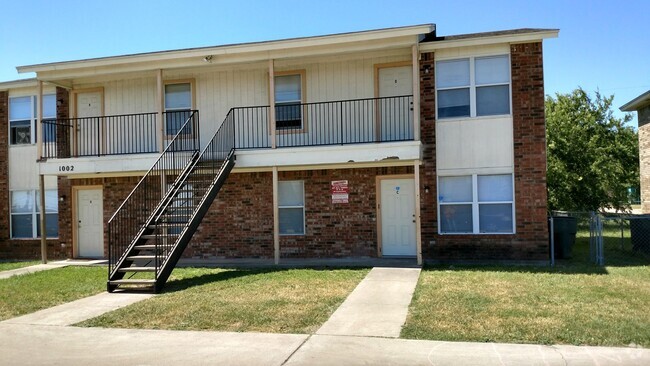 Building Photo - 1002 Circle M Dr Rental