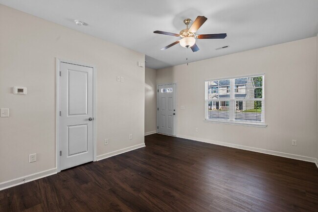 Photo - Charming 2-Bedroom, 2.5 Baths Townhouse in...