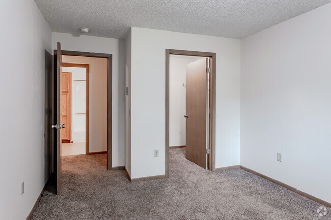 2BR, 1BA