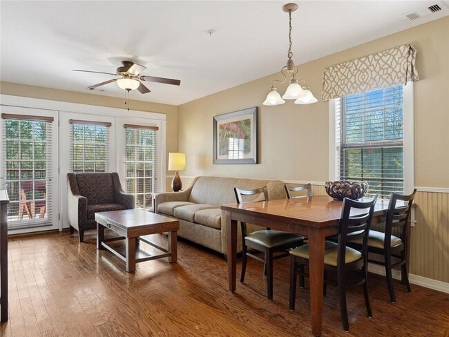 Building Photo - 150 Apple Seed Ct Unit 5