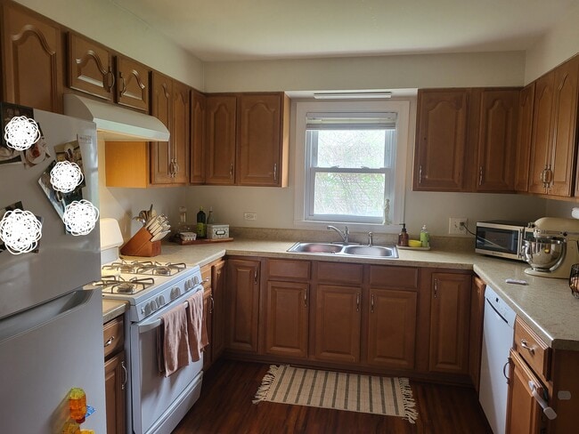 Kitchen - 226 North Ave Unit 1